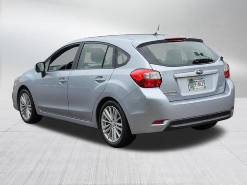 Ice Silver Metallic 2013 Subaru Impreza 2.0i Premium