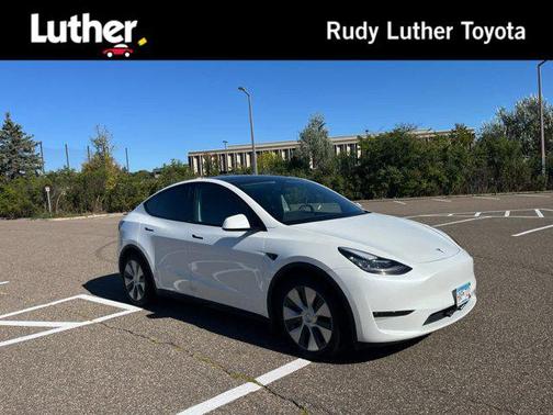 2022 Tesla Model Y Long Range Dual Motor All-Wheel Drive