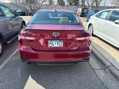 2018 Toyota Camry Hybrid XLE