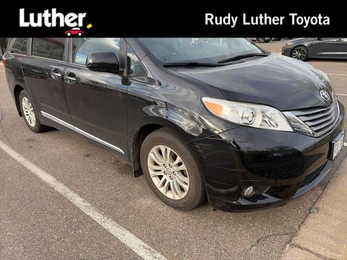 Midnight Black Metallic 2017 Toyota Sienna XLE