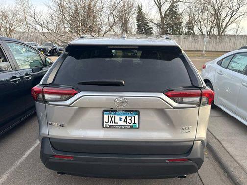 Silver Sky Metallic 2022 Toyota RAV4 XLE