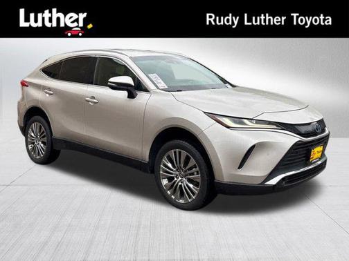2022 Toyota Venza XLE