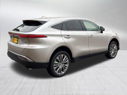 2022 Toyota Venza XLE