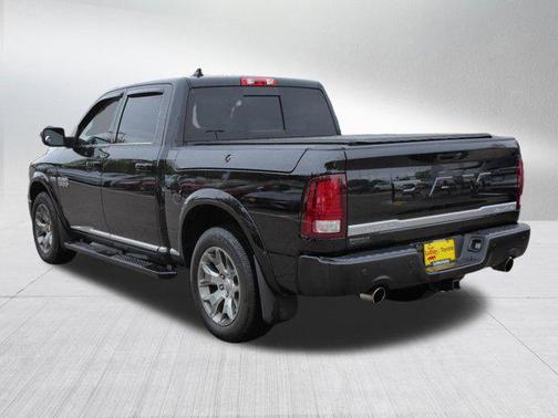Brilliant Black Crystal Pearlcoat 2018 RAM 1500 Limited Crew Cab 4x4 5'7' Box