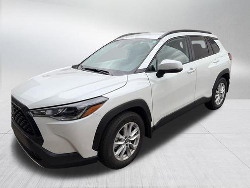 Wind Chill Pearl 2022 Toyota Corolla Cross LE