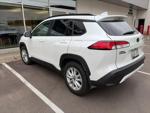 Wind Chill Pearl 2022 Toyota Corolla Cross LE