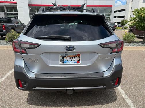 Ice Silver Metallic 2020 Subaru Outback Premium