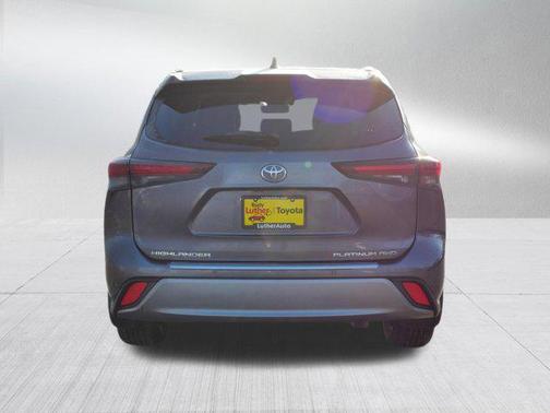2024 Toyota Highlander Platinum