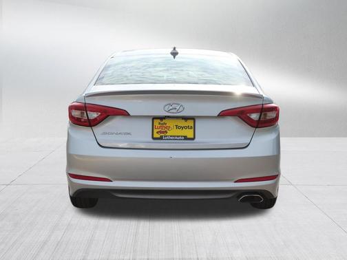 Symphony Silver 2015 Hyundai SONATA SE