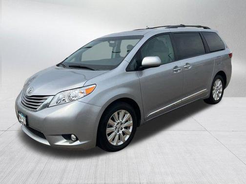 2015 Toyota Sienna XLE