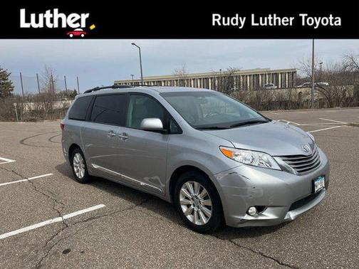 2015 Toyota Sienna XLE