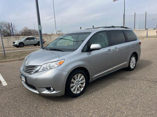 2015 Toyota Sienna XLE