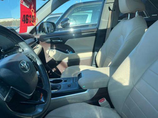 2020 Toyota Highlander Hybrid XLE