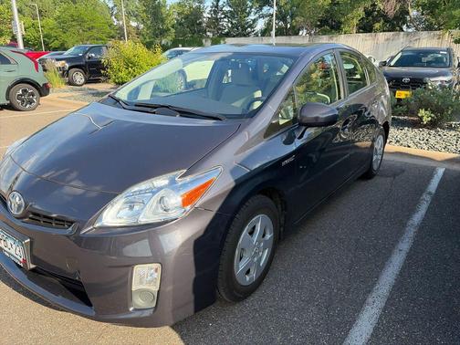 Winter Gray Metallic 2011 Toyota Prius II