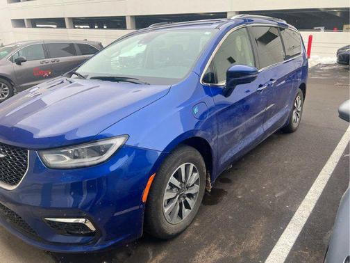 2021 Chrysler Pacifica Hybrid Touring L