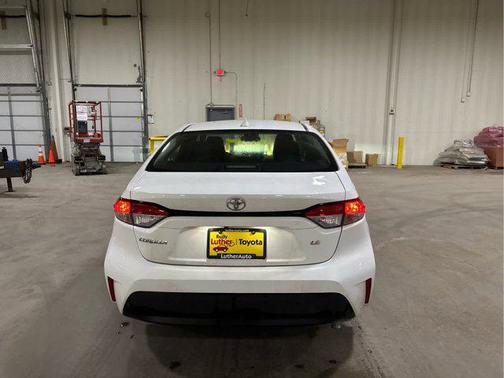 Ice Cap 2025 Toyota Corolla LE