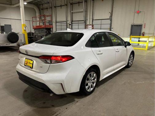 Ice Cap 2025 Toyota Corolla LE