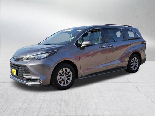 2021 Toyota Sienna XLE 7 Passenger