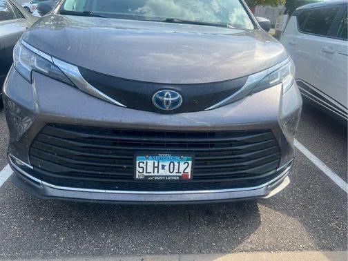 2021 Toyota Sienna XLE 7 Passenger