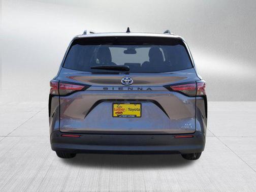 2021 Toyota Sienna XLE 7 Passenger