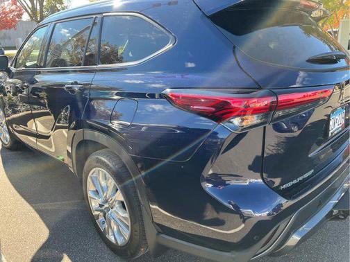 2022 Toyota Highlander Limited