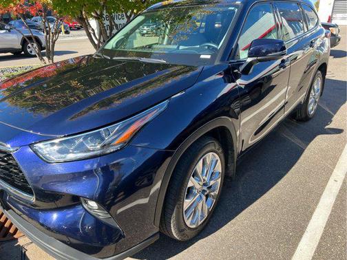 2022 Toyota Highlander Limited