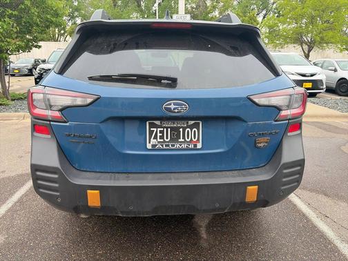 Geyser Blue 2024 Subaru Outback Wilderness