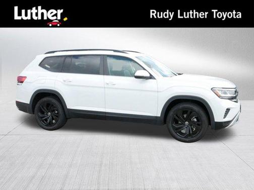 2022 Volkswagen Atlas 3.6L SE w/Technology