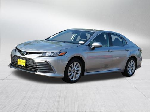 Celestial Silver Metallic 2023 Toyota Camry LE
