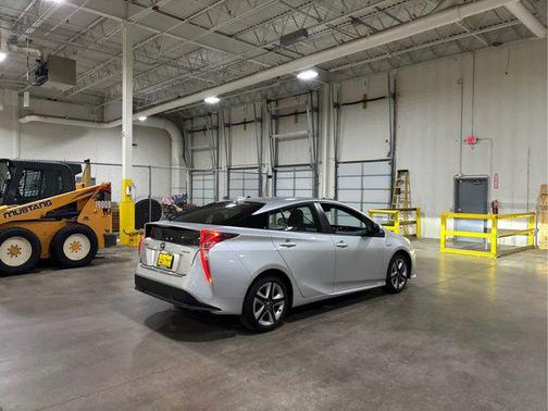 2018 Toyota Prius Four Touring
