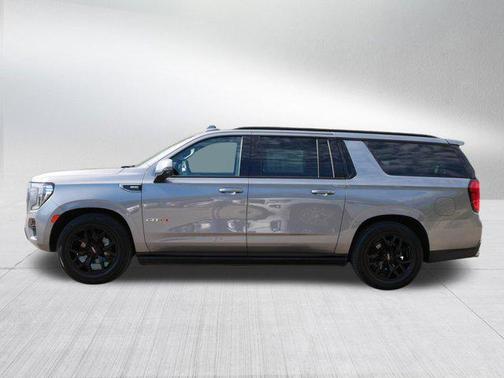 2022 GMC Yukon XL 4WD AT4