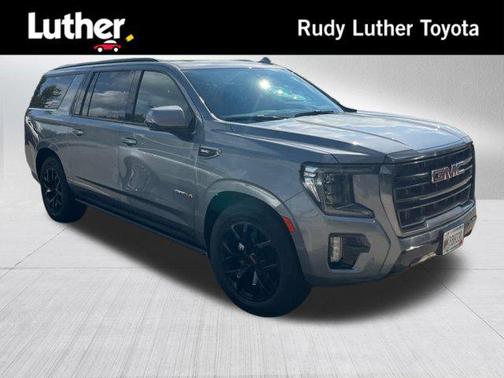 2022 GMC Yukon XL 4WD AT4