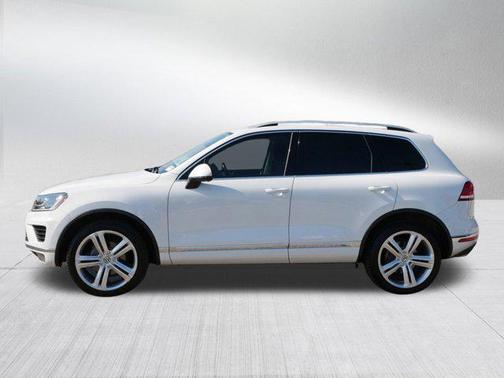 2017 Volkswagen Touareg V6 Executive