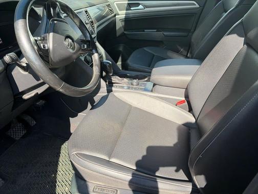 Platinum Gray Metallic 2019 Volkswagen Atlas 3.6L SEL