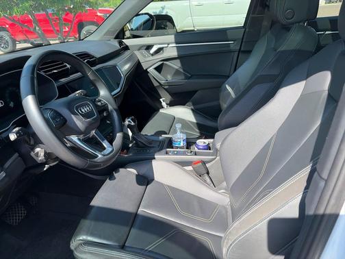 Glacier White Metallic 2022 Audi Q3 45 S line Premium Plus