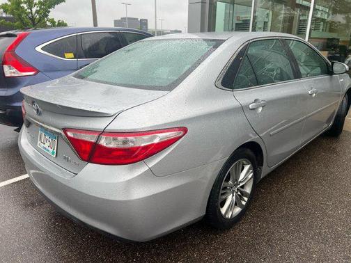 2015 Toyota Camry Hybrid SE