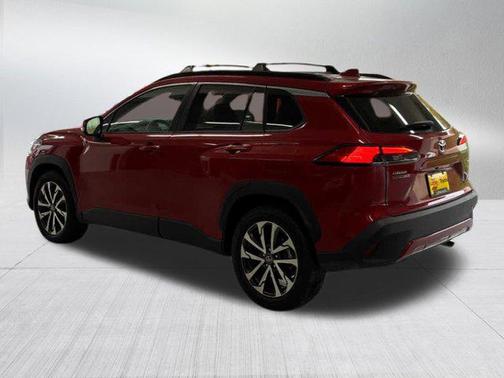 2022 Toyota Corolla Cross XLE