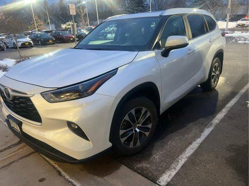 2023 Toyota Highlander XLE