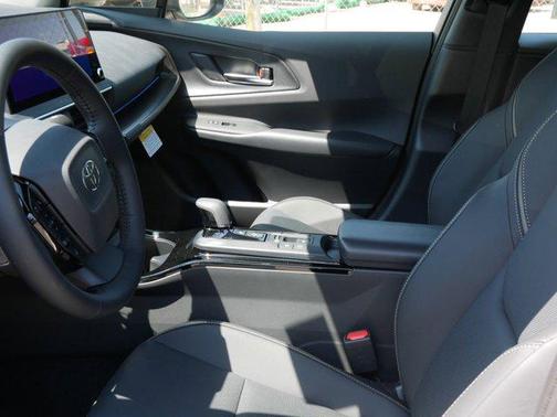 2025 Toyota Prius L
