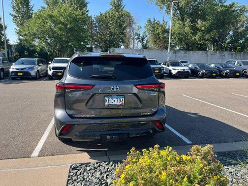 2023 Toyota Highlander Hybrid Limited