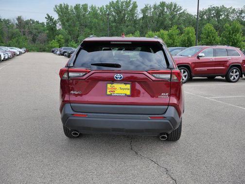 2022 Toyota RAV4 Hybrid XLE Premium