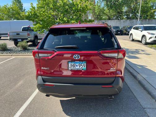 2022 Toyota RAV4 Hybrid XLE Premium