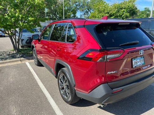 2022 Toyota RAV4 Hybrid XLE Premium