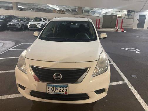 2014 Nissan Versa 1.6 SV
