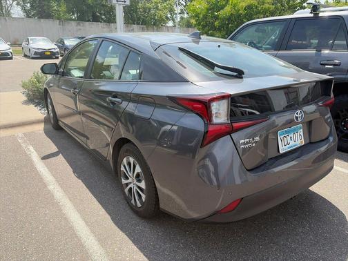 Magnetic Gray Metallic 2019 Toyota Prius XLE