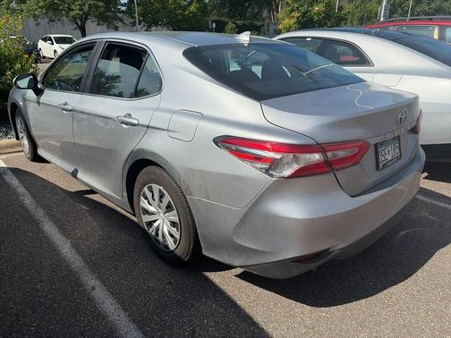 Celestial Silver Metallic 2019 Toyota Camry LE