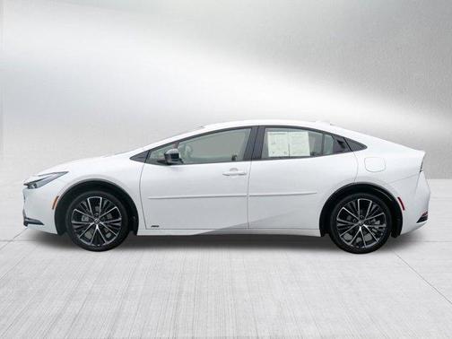 2024 Toyota Prius XLE