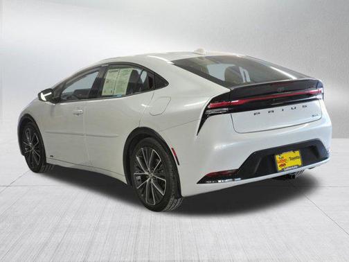 2024 Toyota Prius XLE