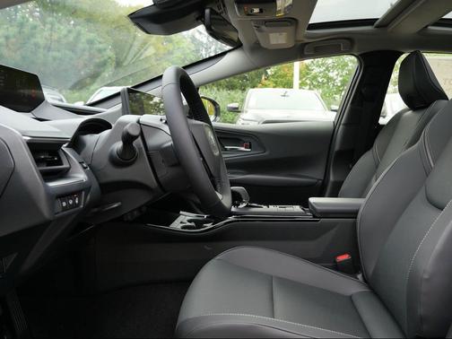Wind Chill Pearl 2027 Toyota Prius L