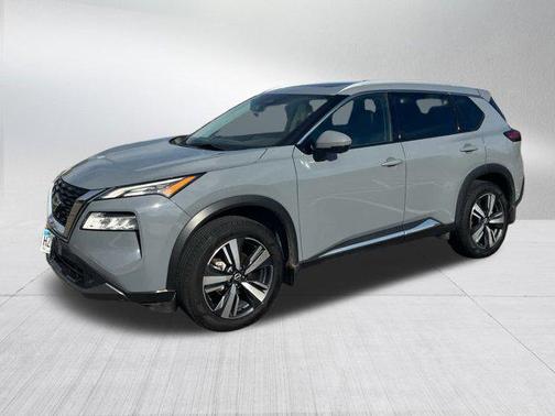 2022 Nissan Rogue SL